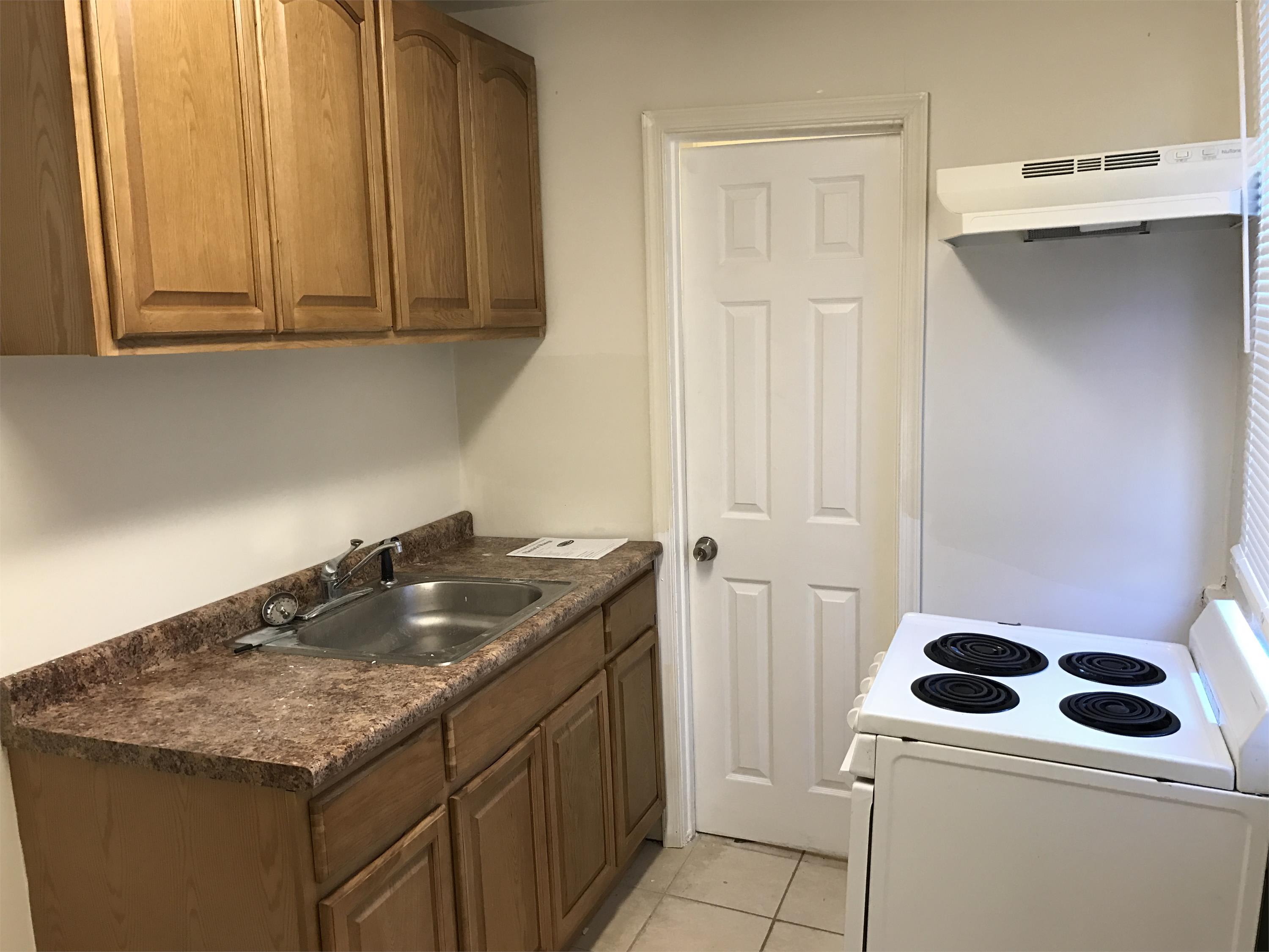 53 West Logan Street – photo 1