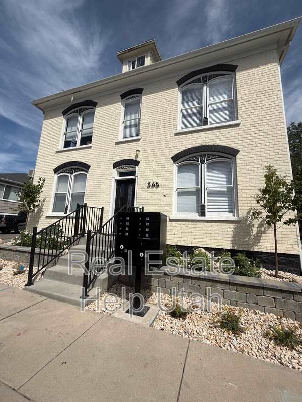 365 S Elizabeth Street – photo 1