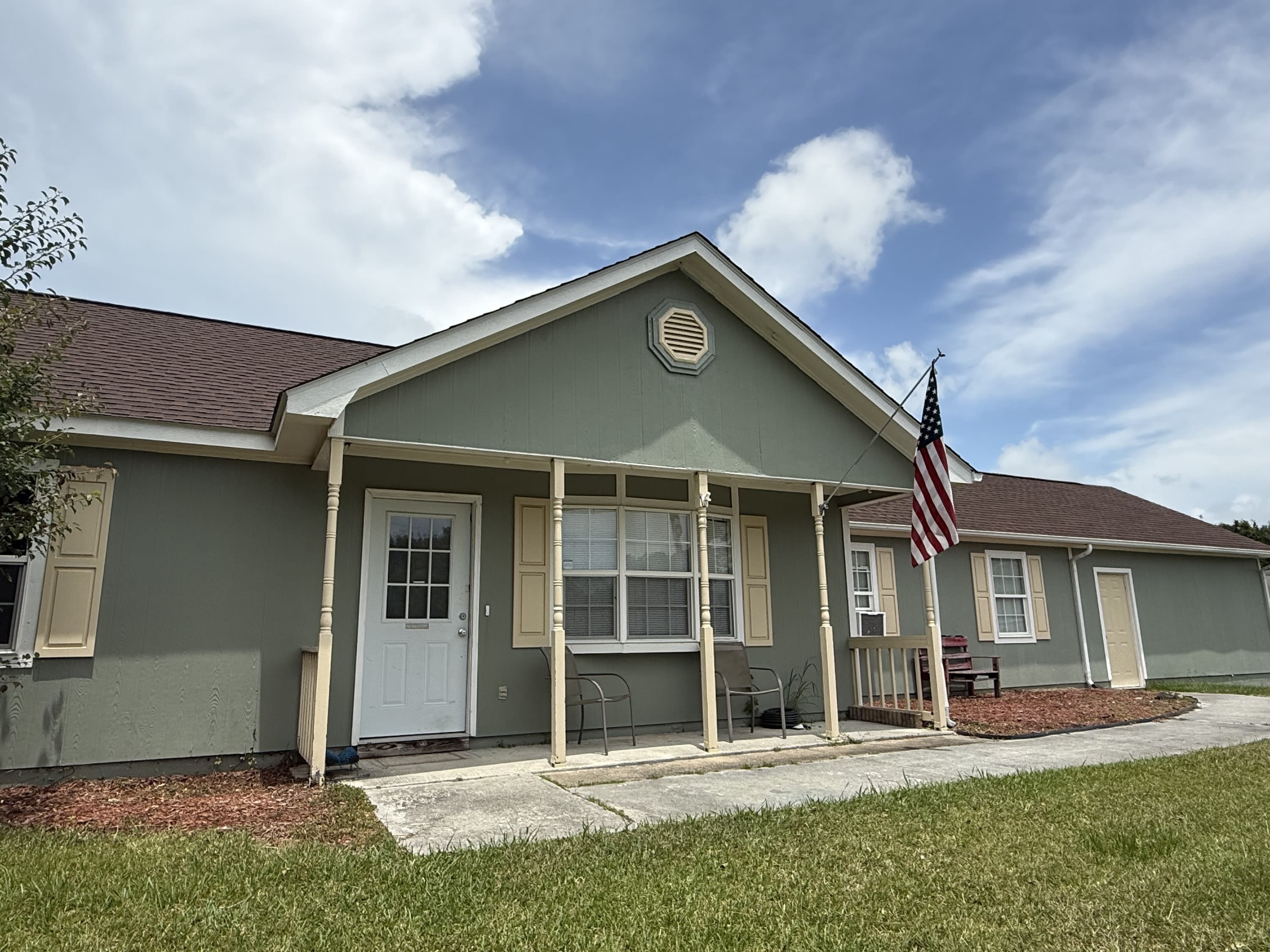 210 Zachary Lane – photo 1
