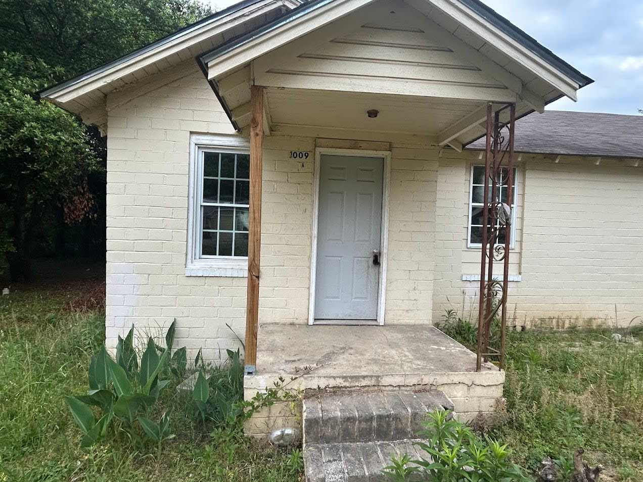 1009 South 8Th Street A – photo 1 of 5
