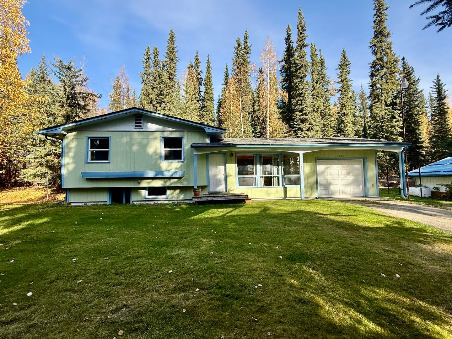 Beautiful 3 bd, 2 bath home for rent in Fairbanks! – photo 1 of 16