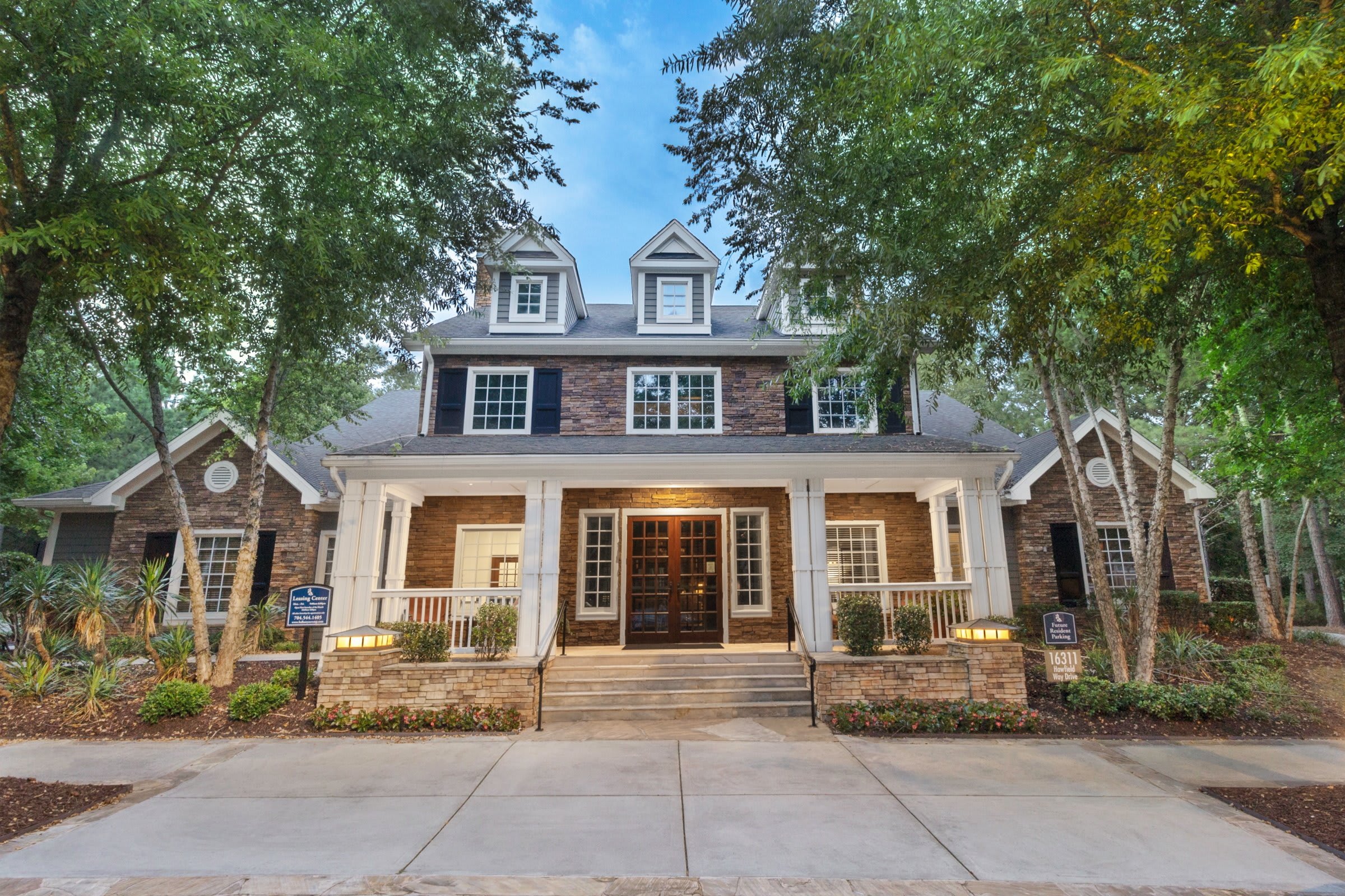 The Estates at Ballantyne Apartments and Townhomes – photo 1