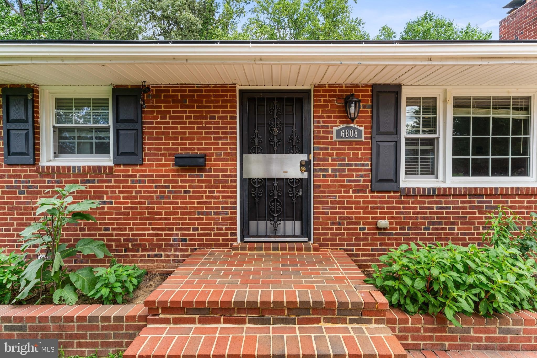 6808 Darby Lane – photo 1 of 230