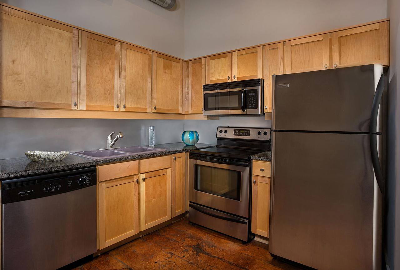 Raven's Place – photo 1