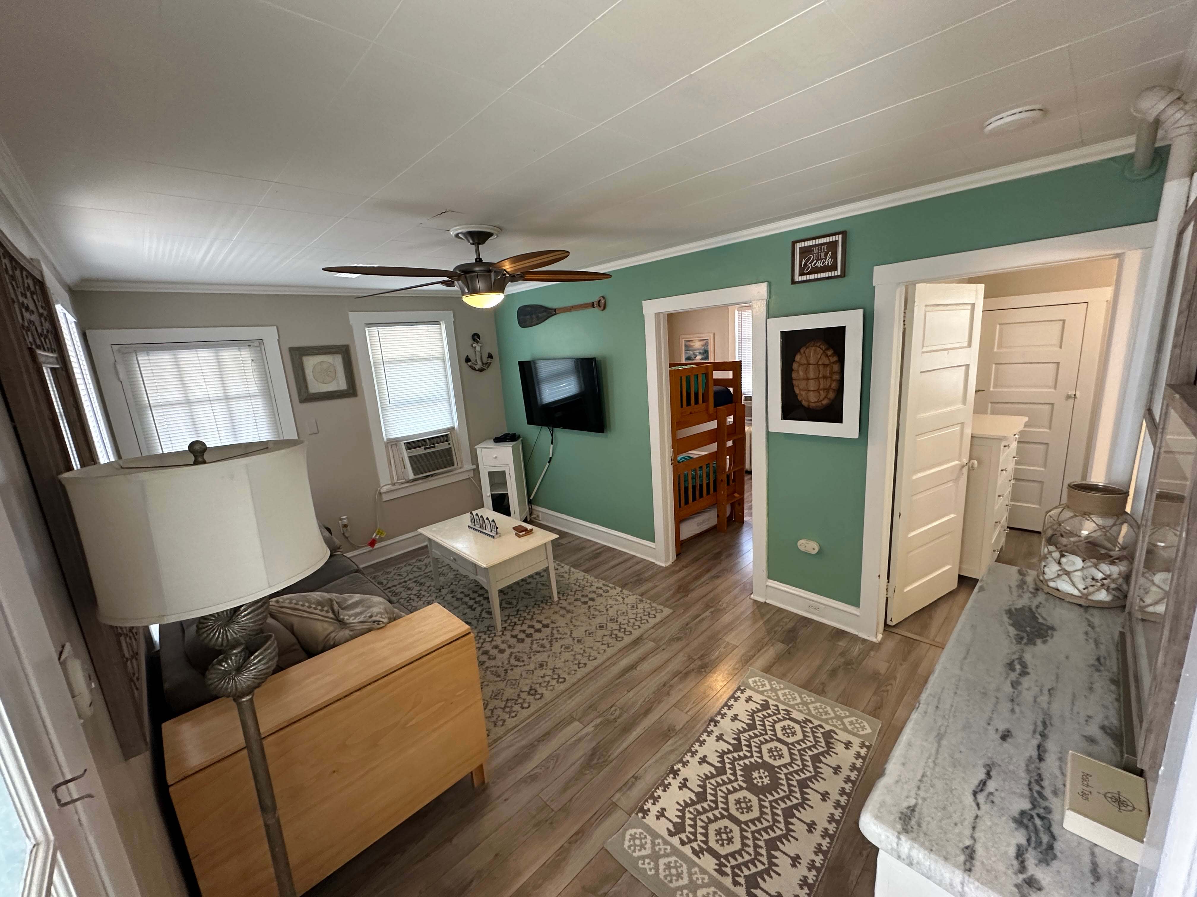 509 E 7th St – photo 1 of 12