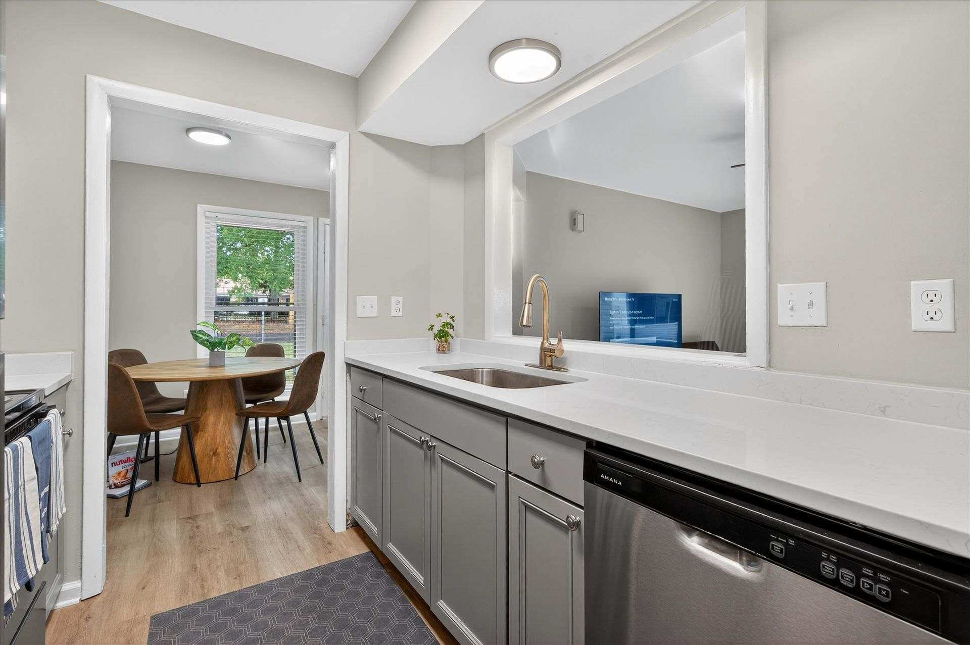The Grove Apartments – photo 1