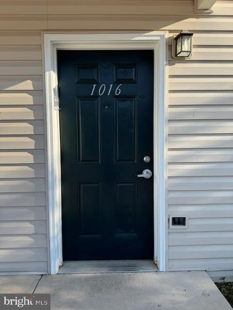 99 HOT POINT Avenue – photo 1 of 14