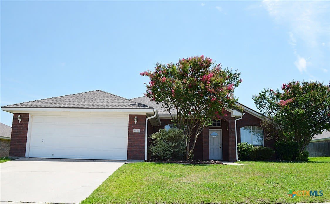 5802 Venetian Court – photo 1 of 38