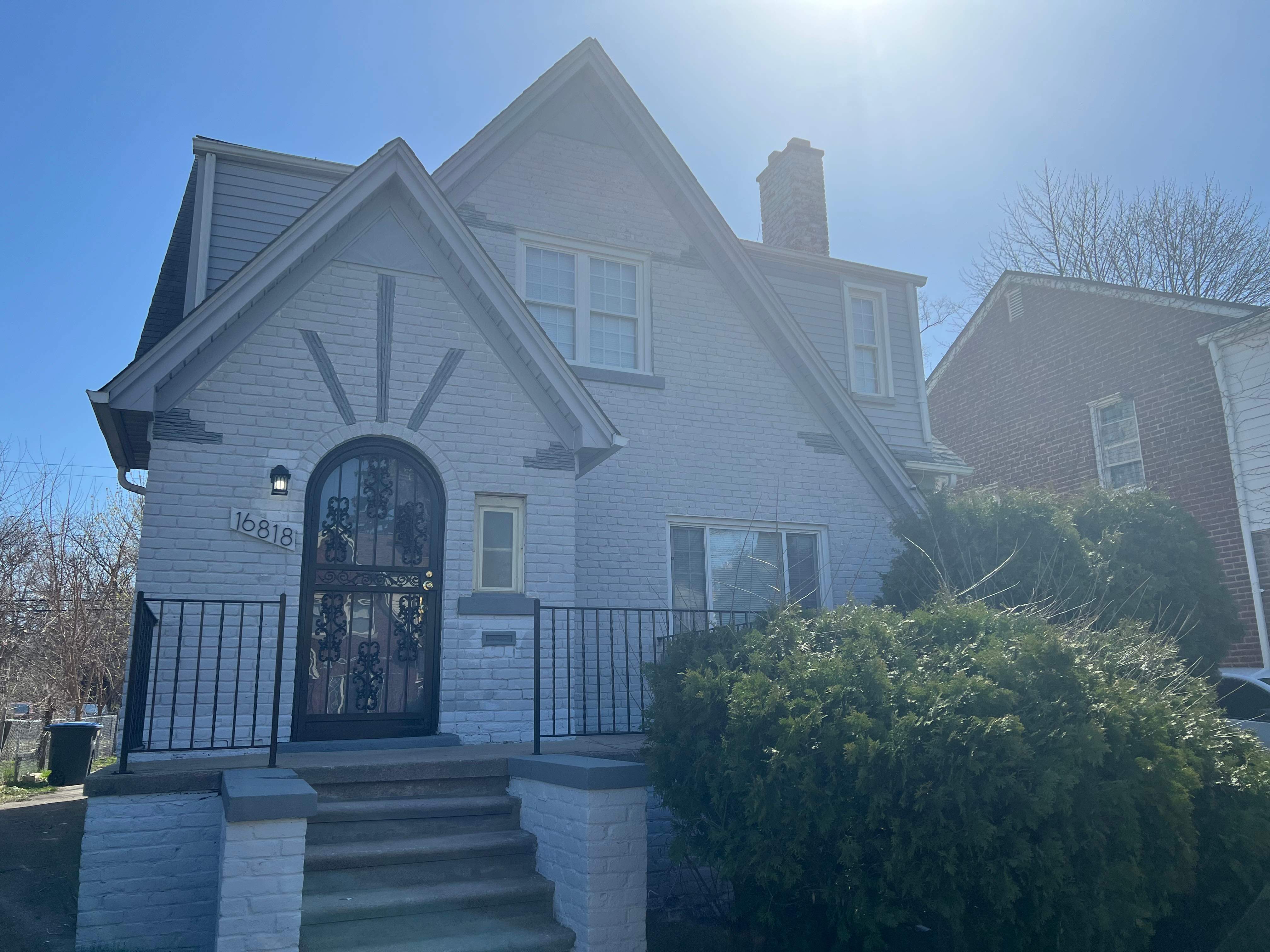 16818 Vaughan St – photo 1