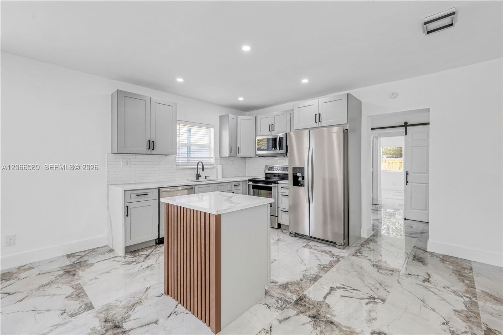 809 SW 17th Street 1, Fort Lauderdale, FL 33315 – photo 1