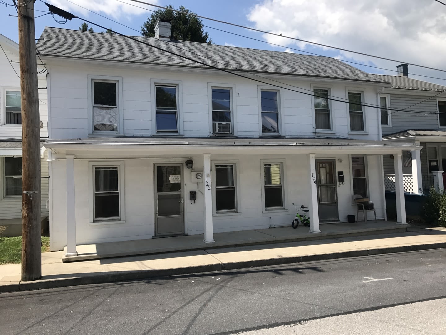 122 N Penn St 3 Bedroom Half Duplex 1100 Available Mid September – photo 1 of 5
