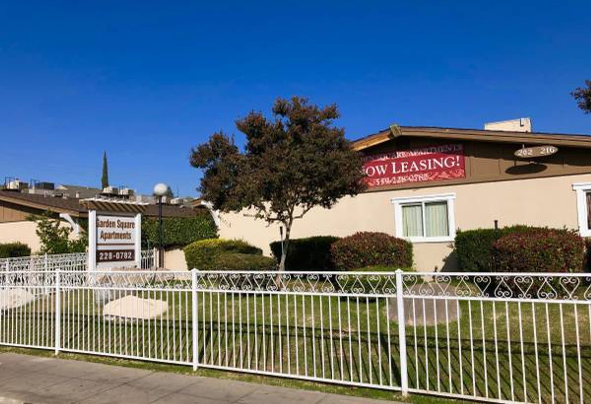 Garden Square Apartments 3 Bedroom, 2 Bath – photo 1