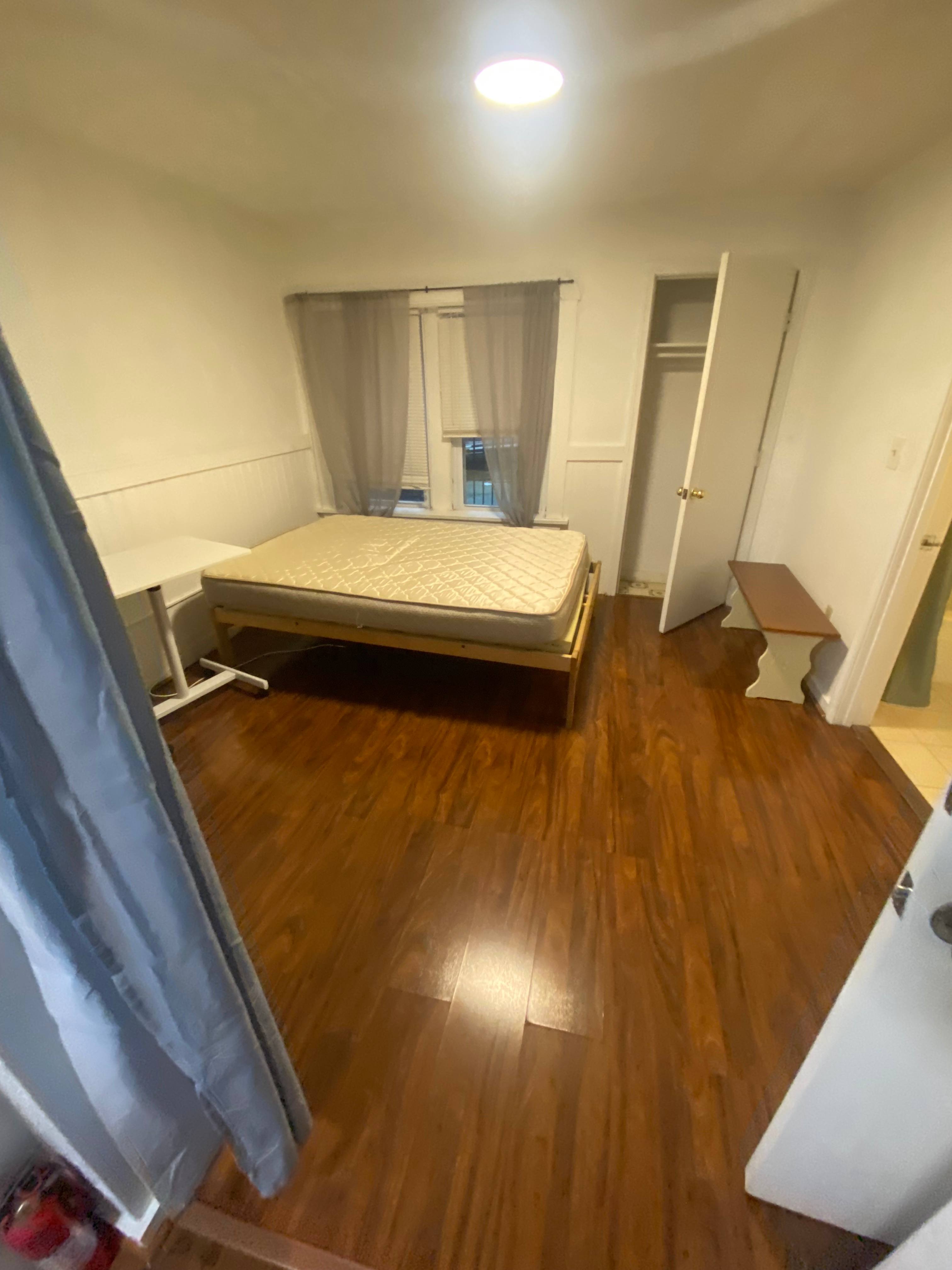 34 Cunard St – photo 1