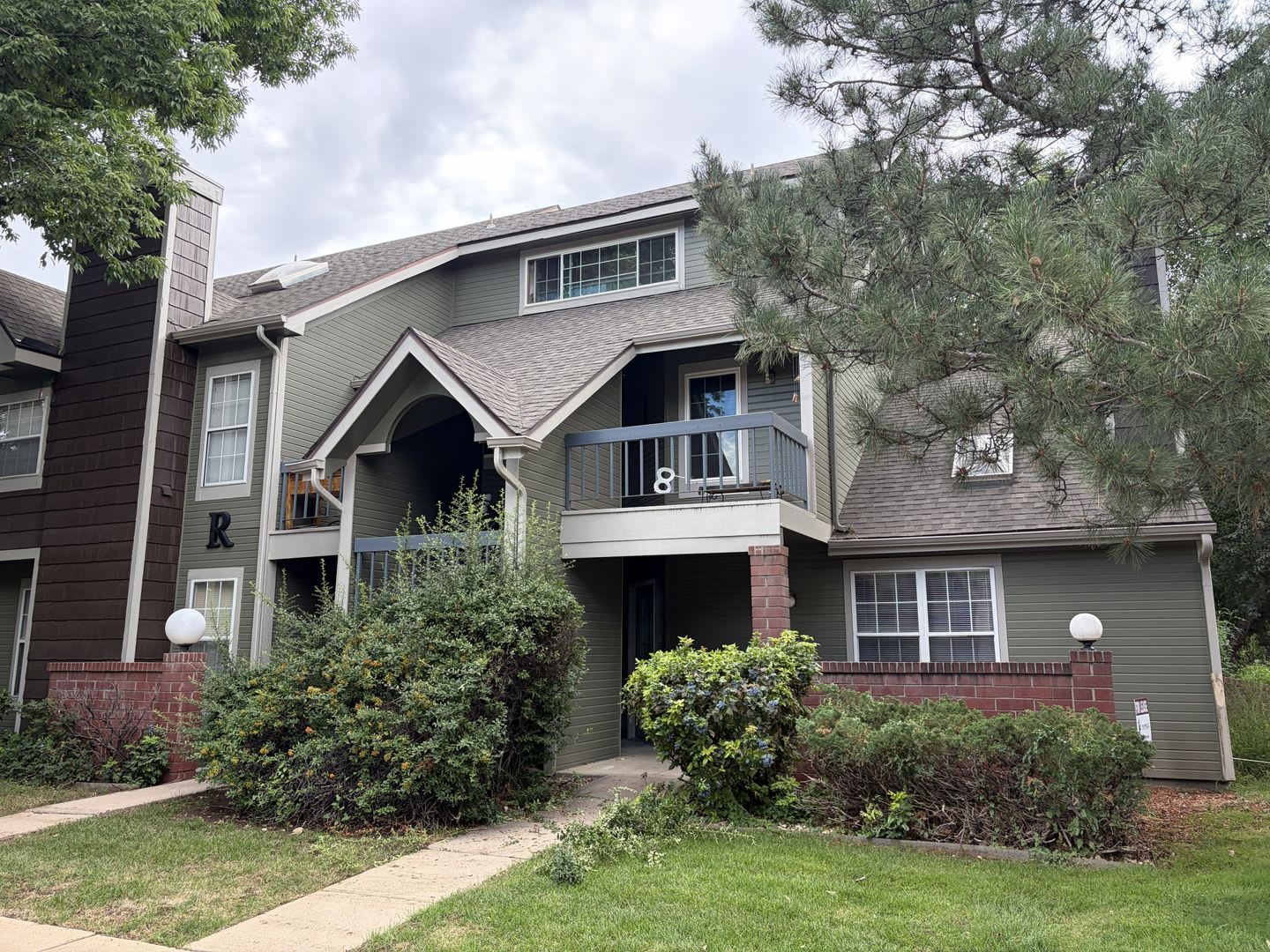 Comfortable 2-Bedroom, 1-Bath Home Available Now – photo 1