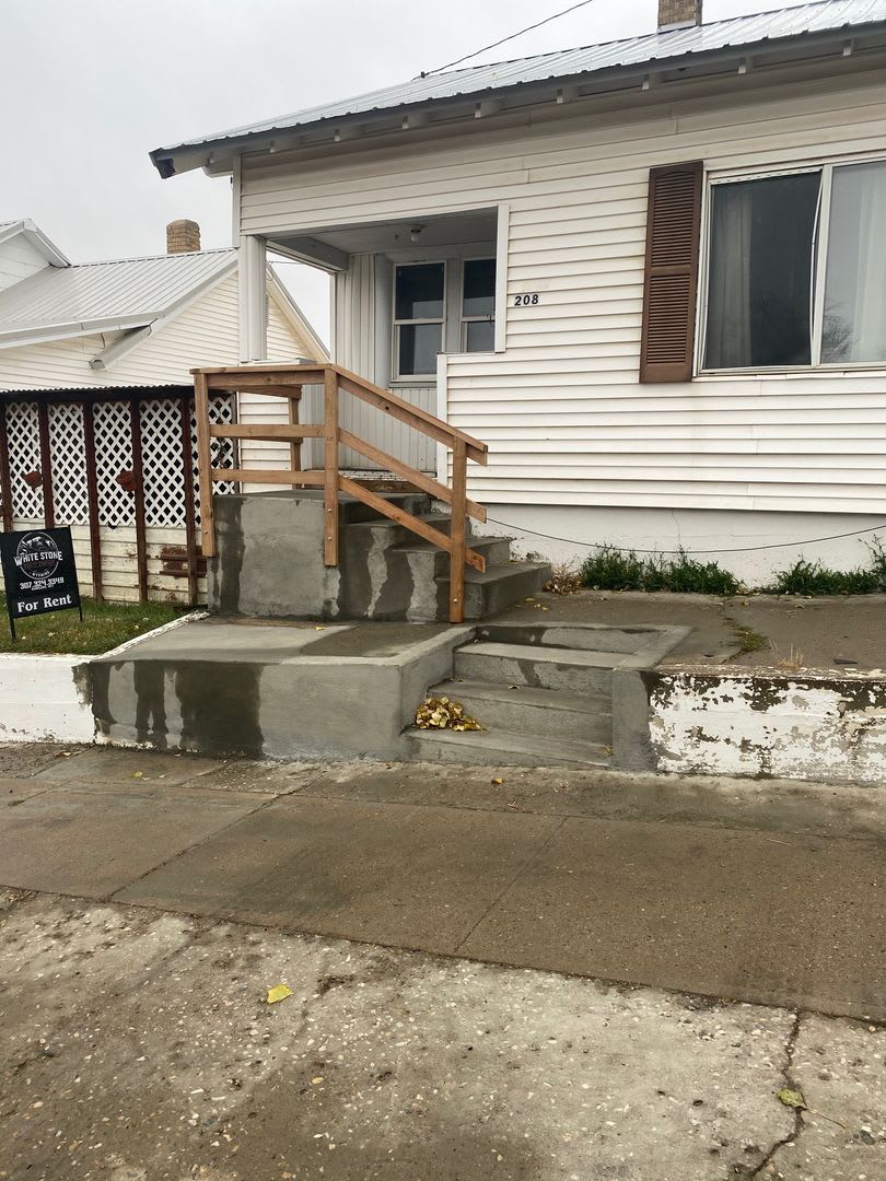 208 1st Street – photo 1 of 11