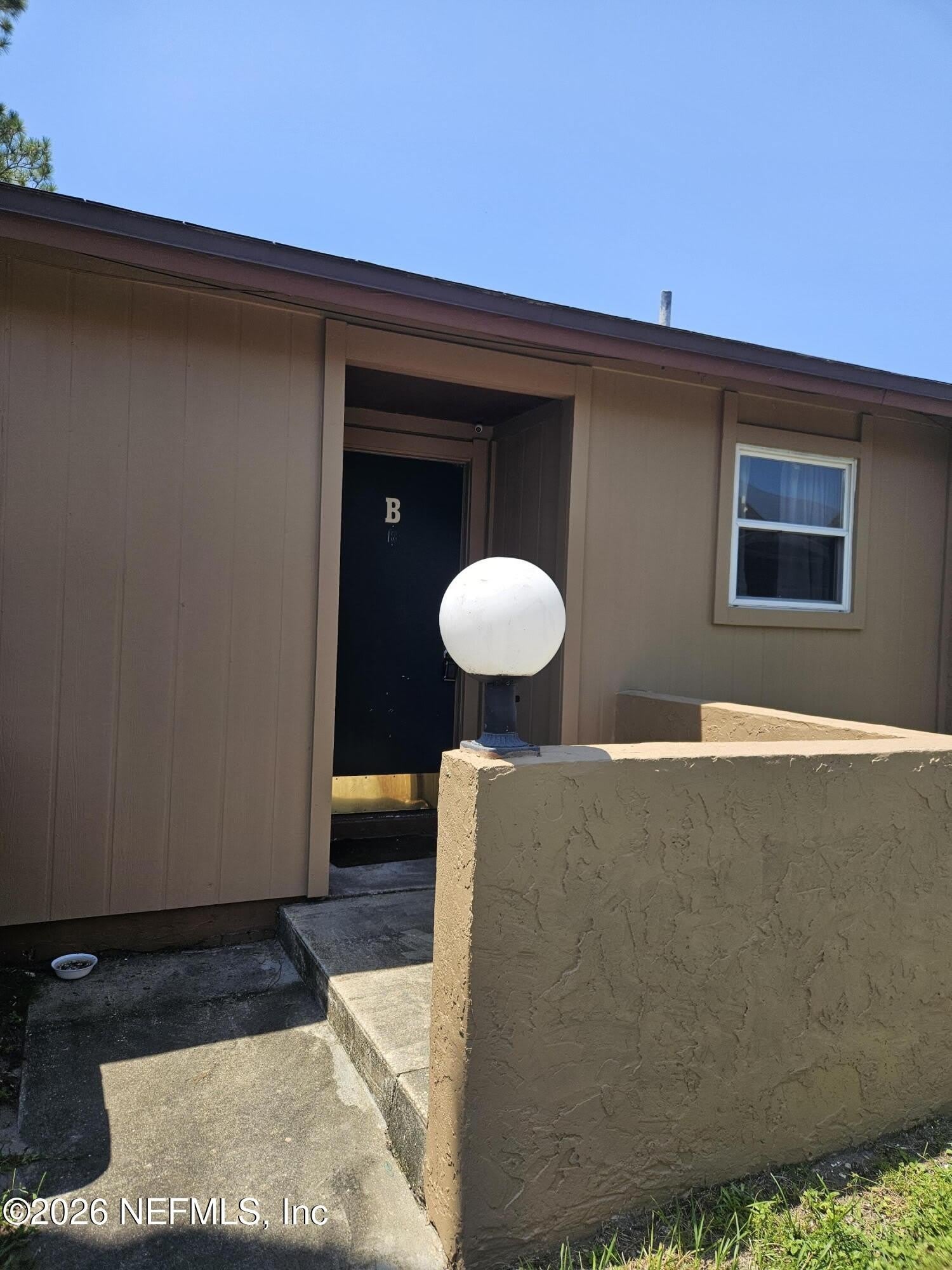 1456 Gifford Avenue – photo 1 of 4
