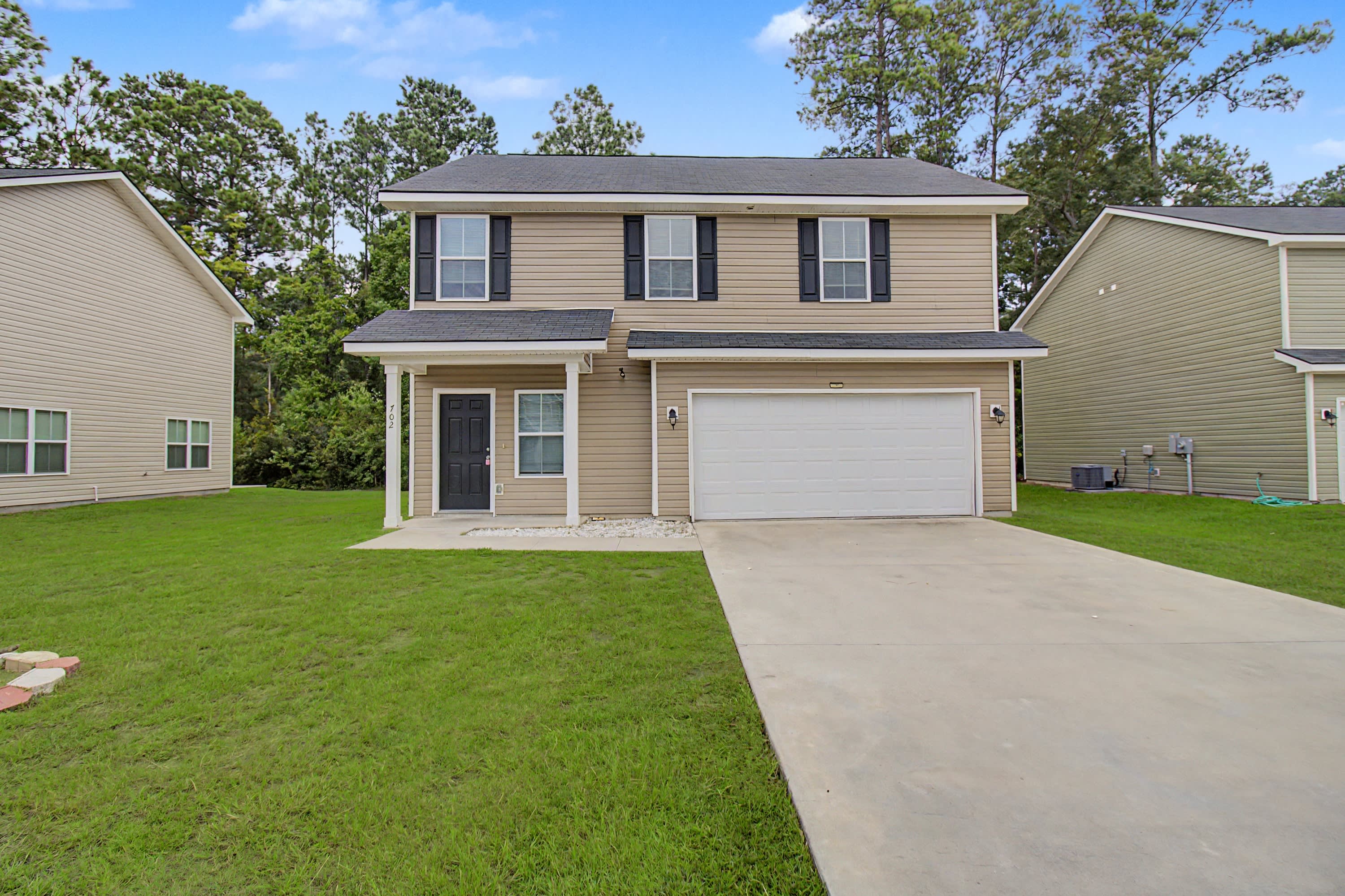 702 Mill Creek Circle – photo 1