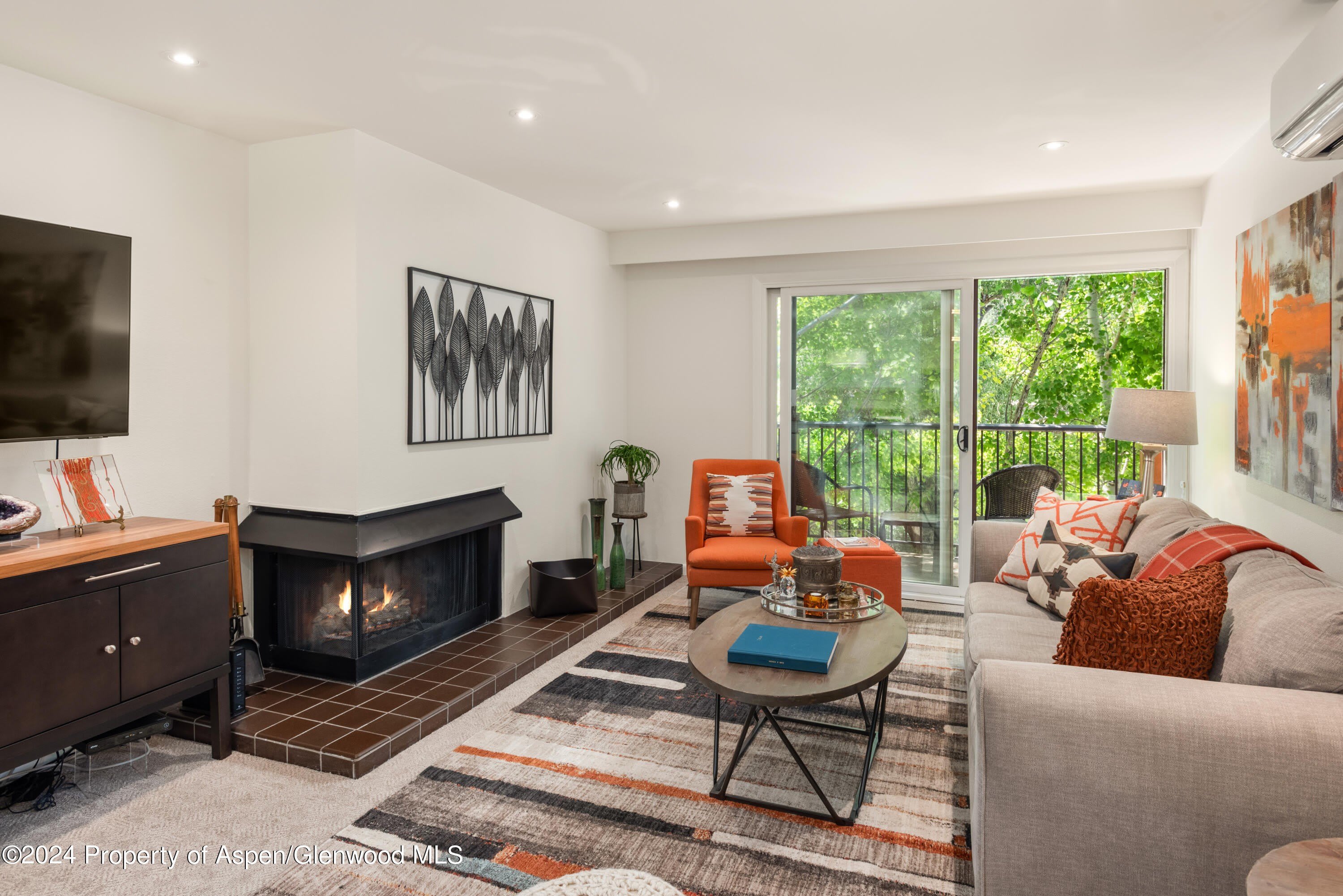 205 E Durant Avenue – photo 1