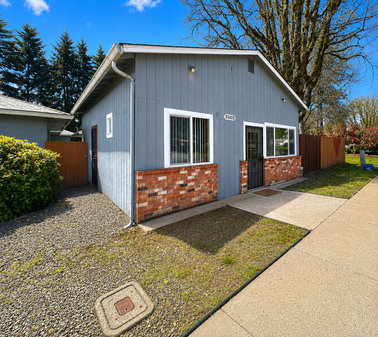 Cozy Veneta One Bedroom – photo 1 of 13