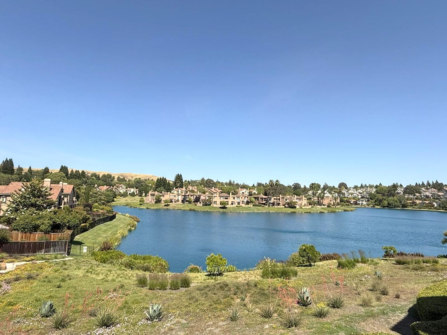 Beautiful Lakefront Condo Home With Spectacular Views of the Lake at Canyon Lakes – photo 1