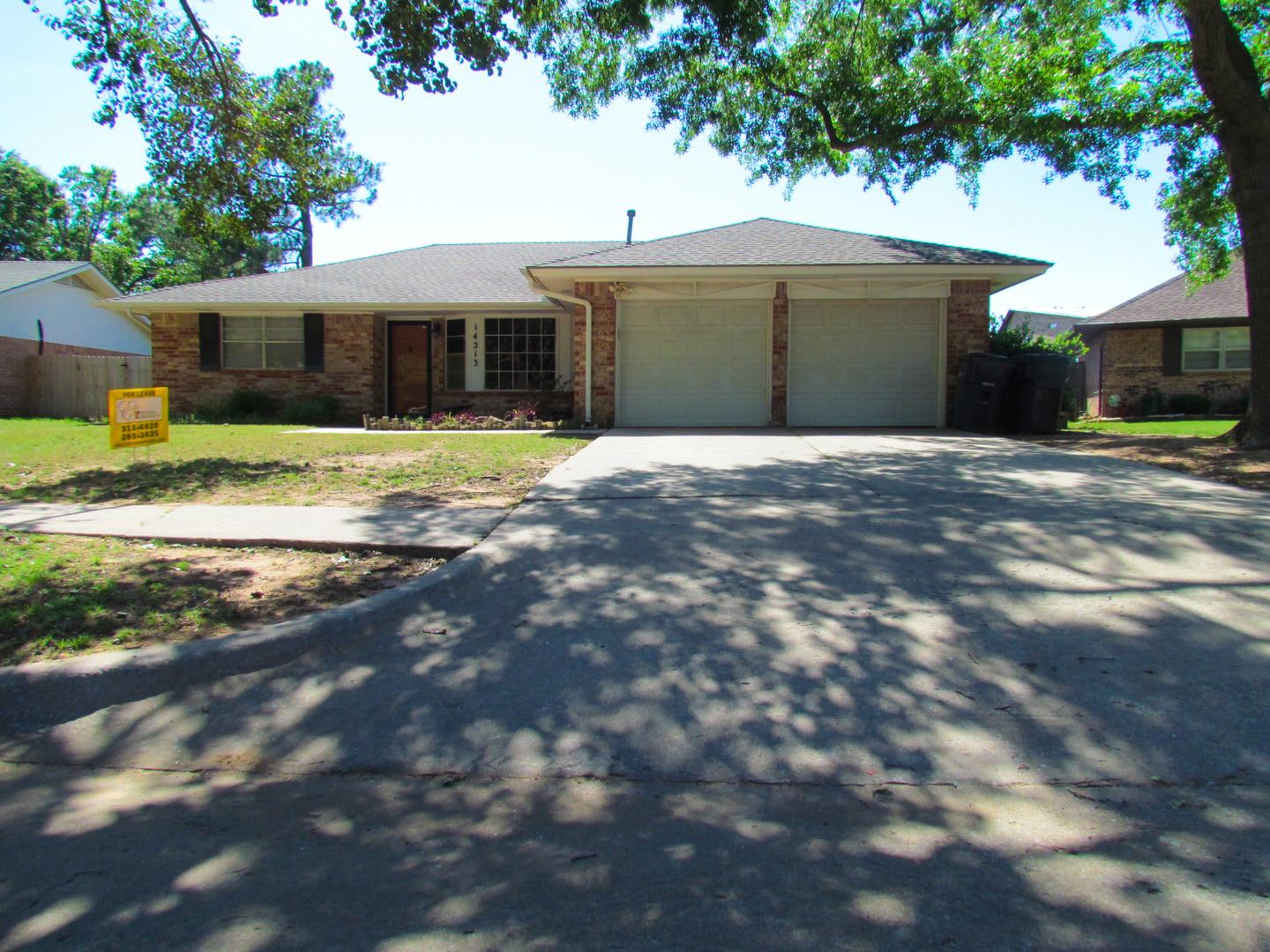 Edmond Schools, Lawn Care Included – photo 1