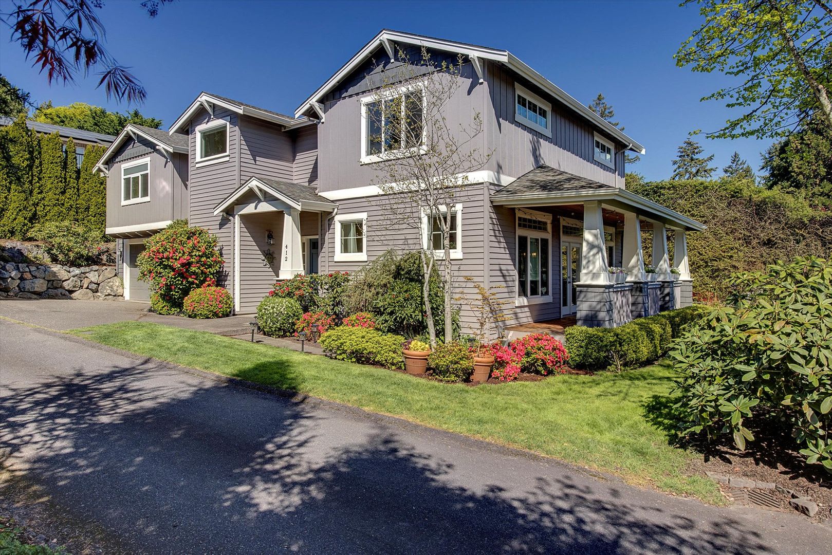 4Bd/2.5Ba Kirkland Home – photo 1