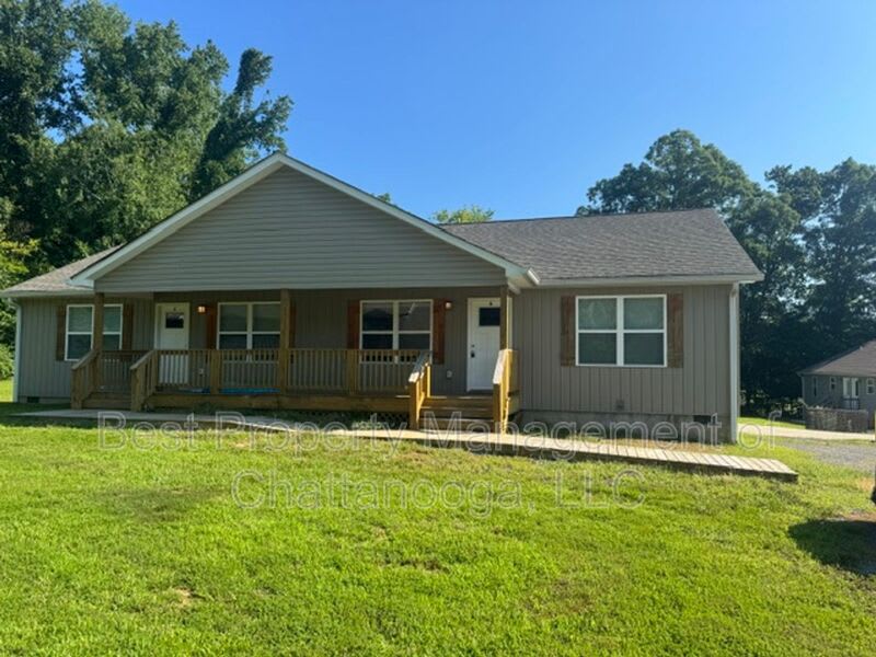 379 Virginia St – photo 1 of 9