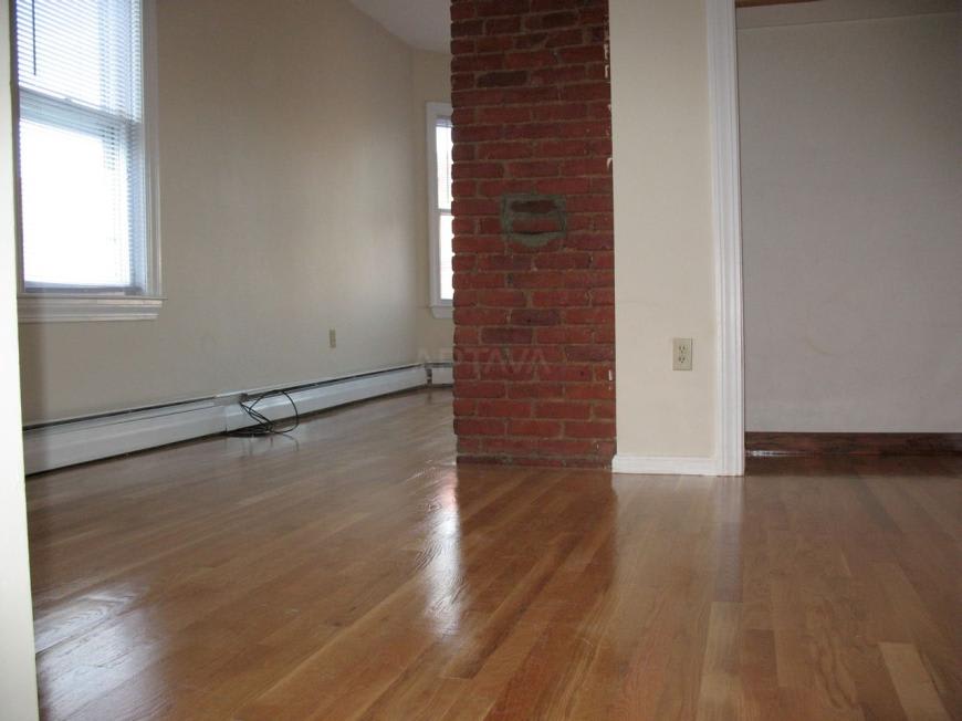 66 Morton Ave. – photo 1