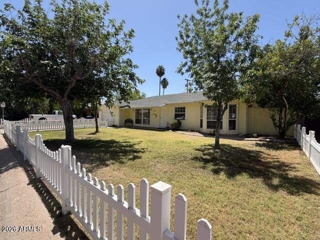 423 W 14Th Street – photo 1