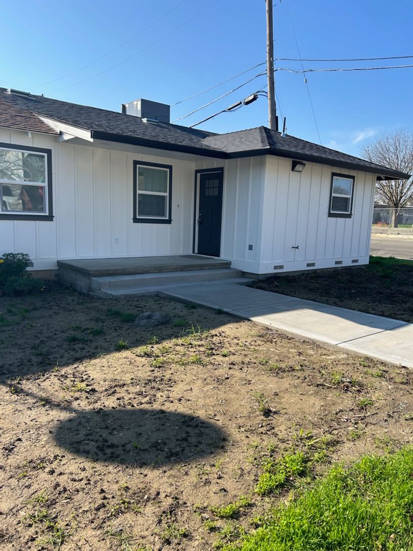 Newly Remodeled Walking Distance From Downtown Dixon – photo 1 of 82