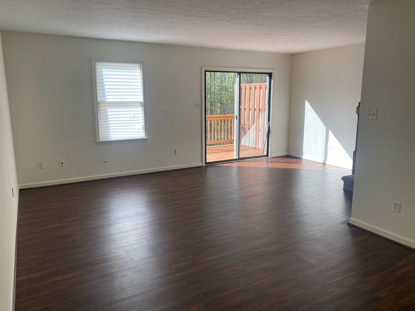 3 Bed 2 5 Bath Townhouse 5 Minutes From Old Forest Rd – photo 1 of 12