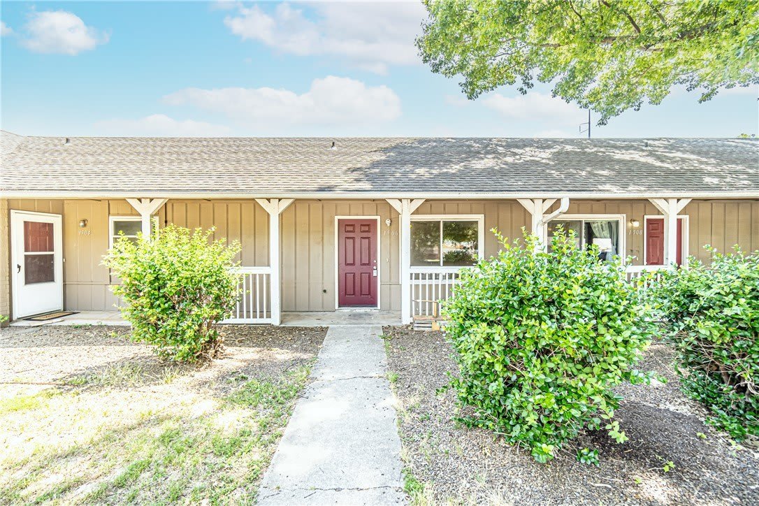 1504 W Janda Drive