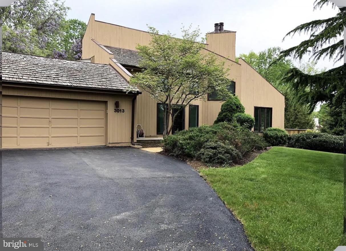 3013 COURTSIDE Road – photo 1 of 13