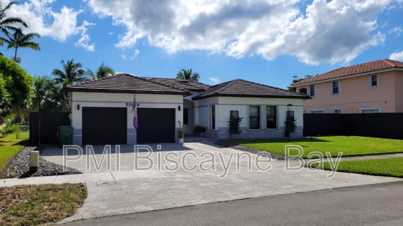 21369 SW 92nd Ave – photo 1