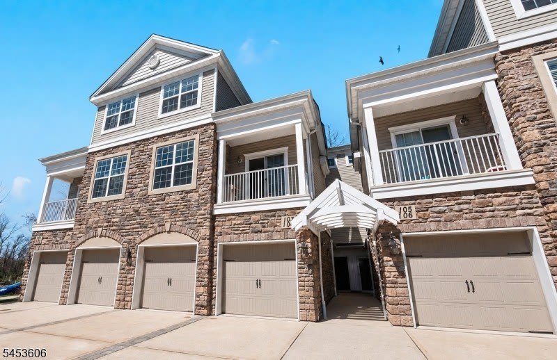 104 Birch Ct – photo 1 of 16