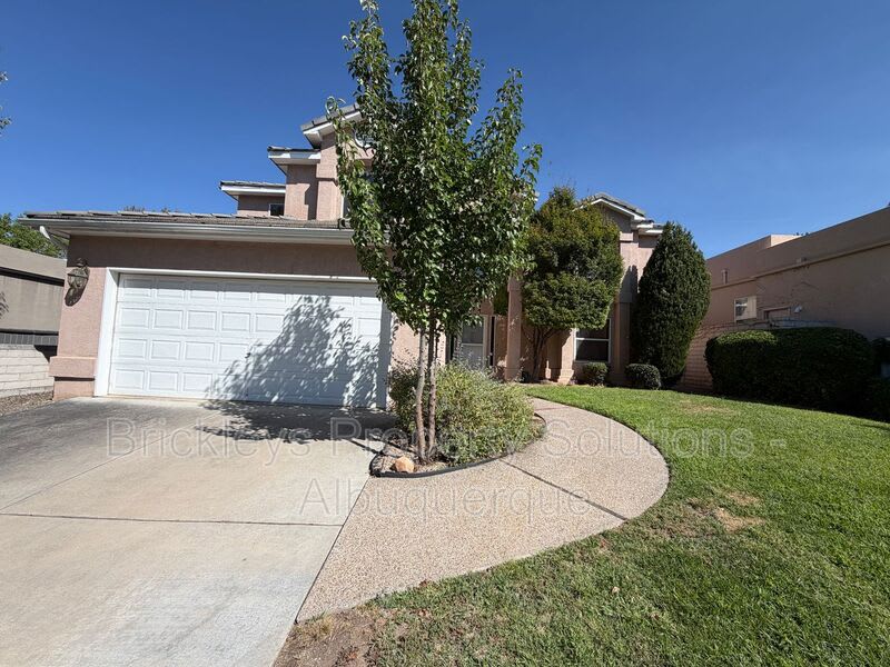 6517 Glen Oak NE – photo 1