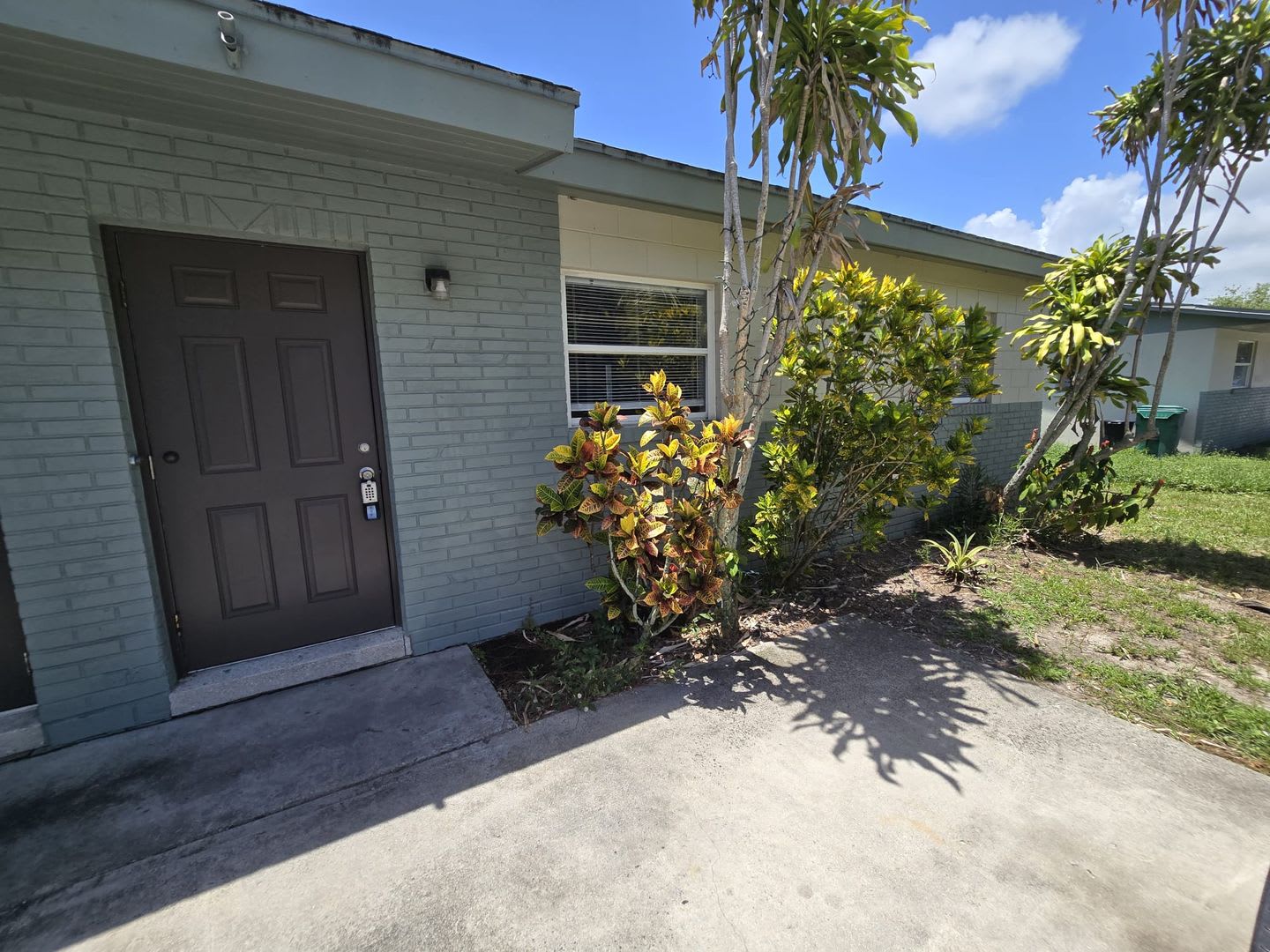Beautiful Open Floor Plan 2 Bedroom 1 Bathroom Home 2 Car Parking Open Kitchen With Wood Cabinets And Newly Installed Tile Flooring Throughout The Home – photo 1 of 9