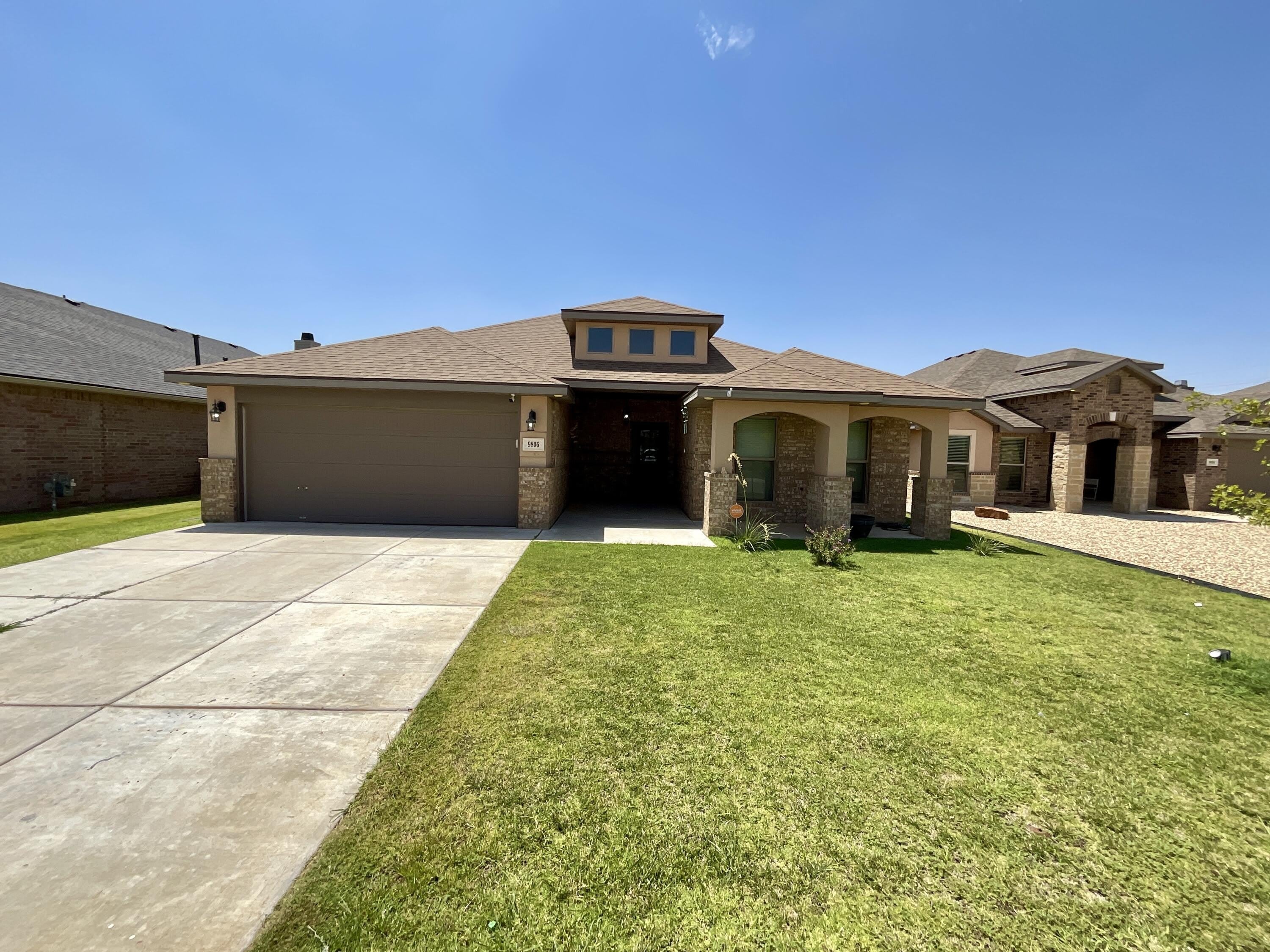 9806 Valencia Avenue – photo 1