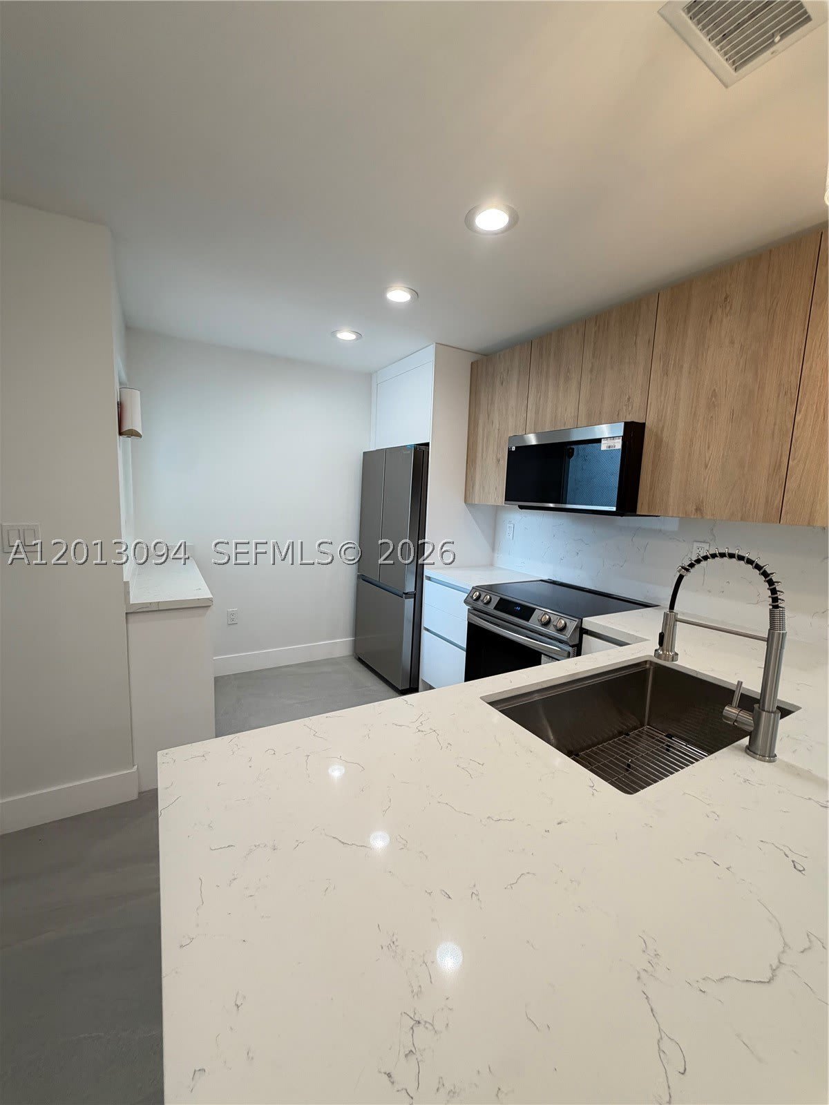 4708 NW 114th Ave – photo 1 of 25