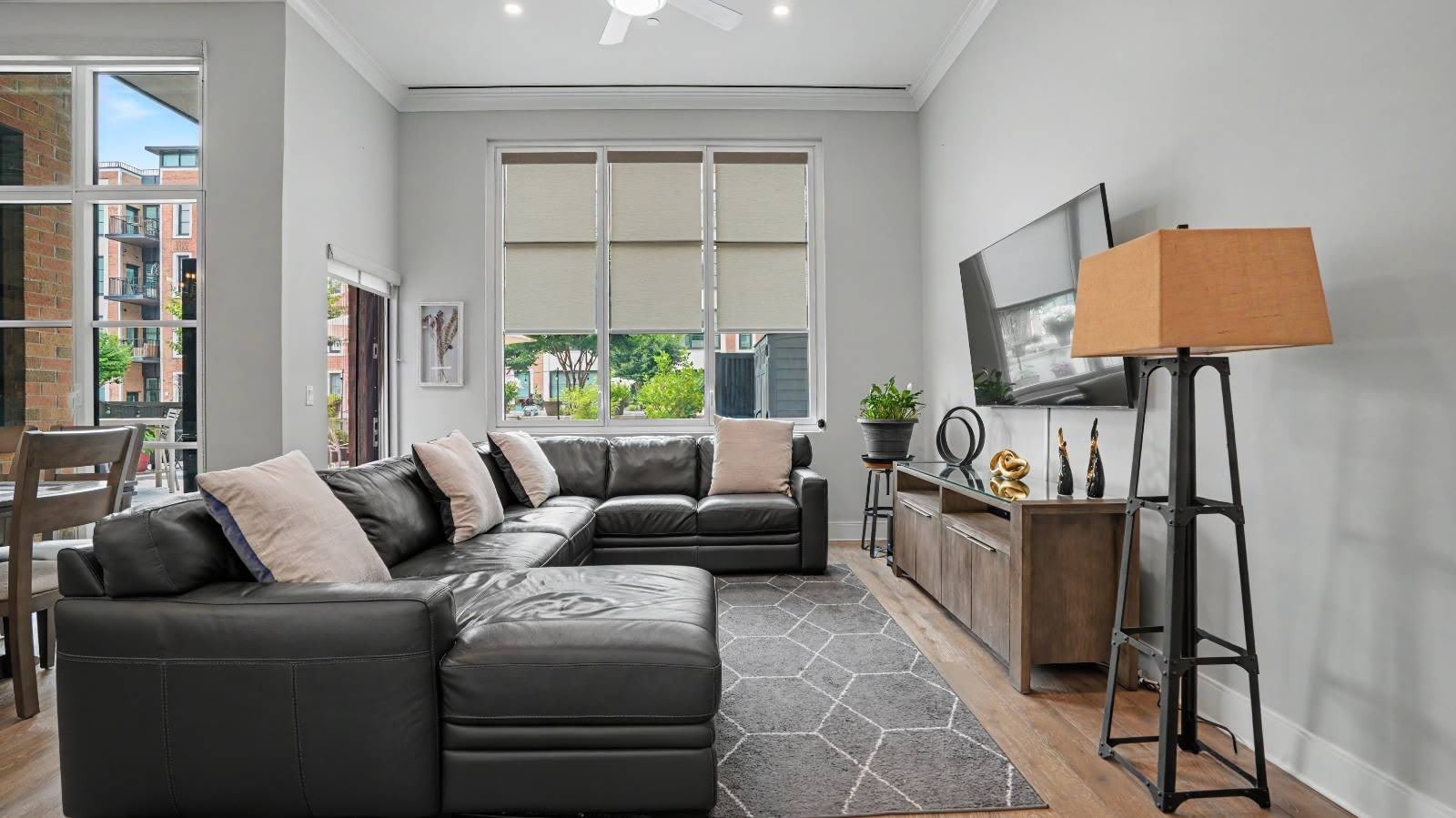100 Garvies Point Road – photo 1