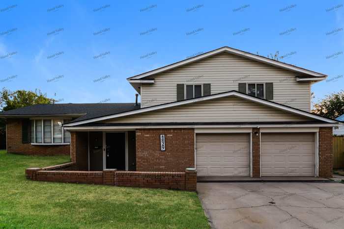 4829 Northwest 62nd Terrace – photo 1