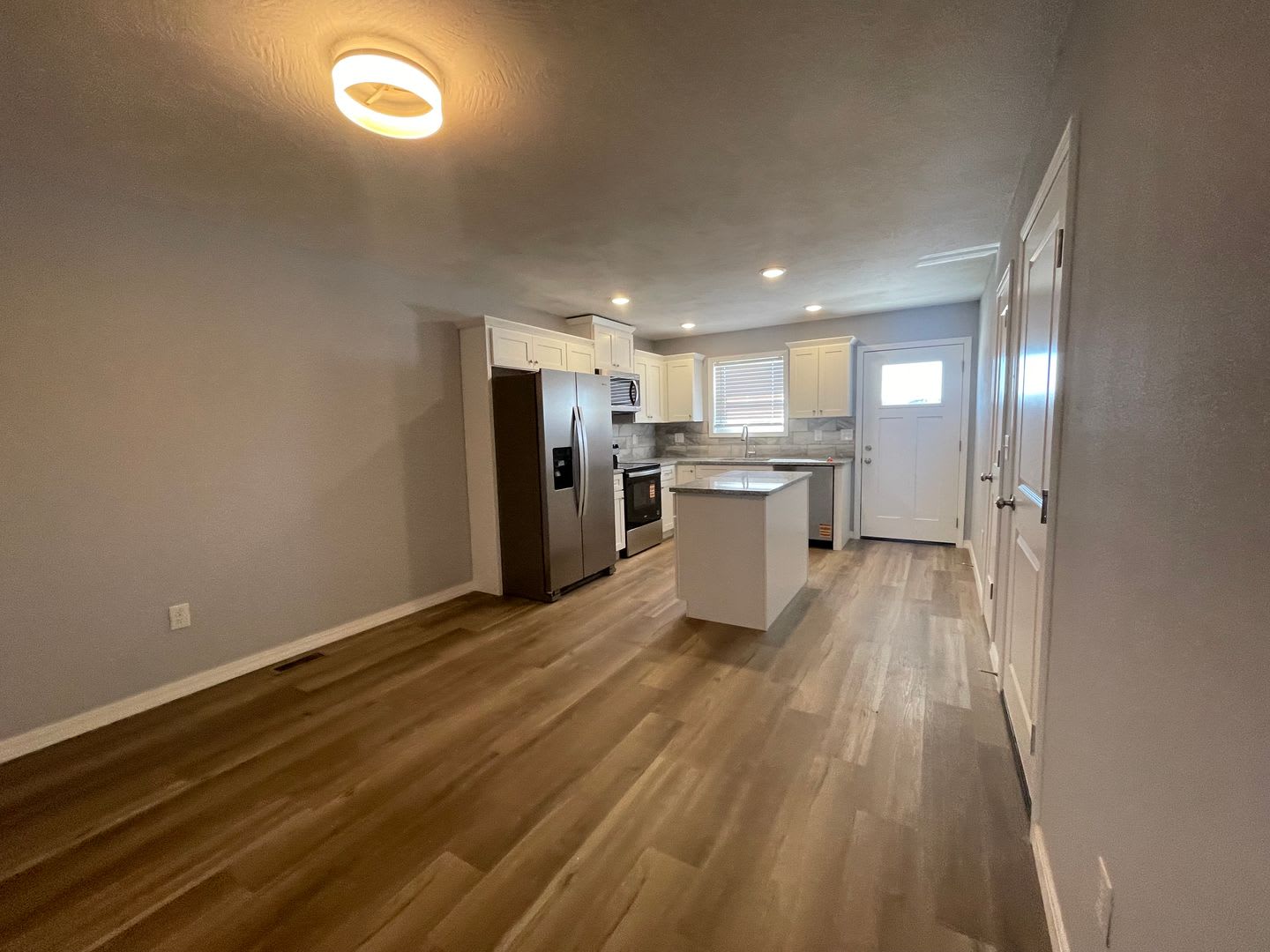 Luxury Lake Living Starts Here Brand New 2 Bed 2 Bath House In Kimberling City Year Round Vacation Home – photo 1 of 14