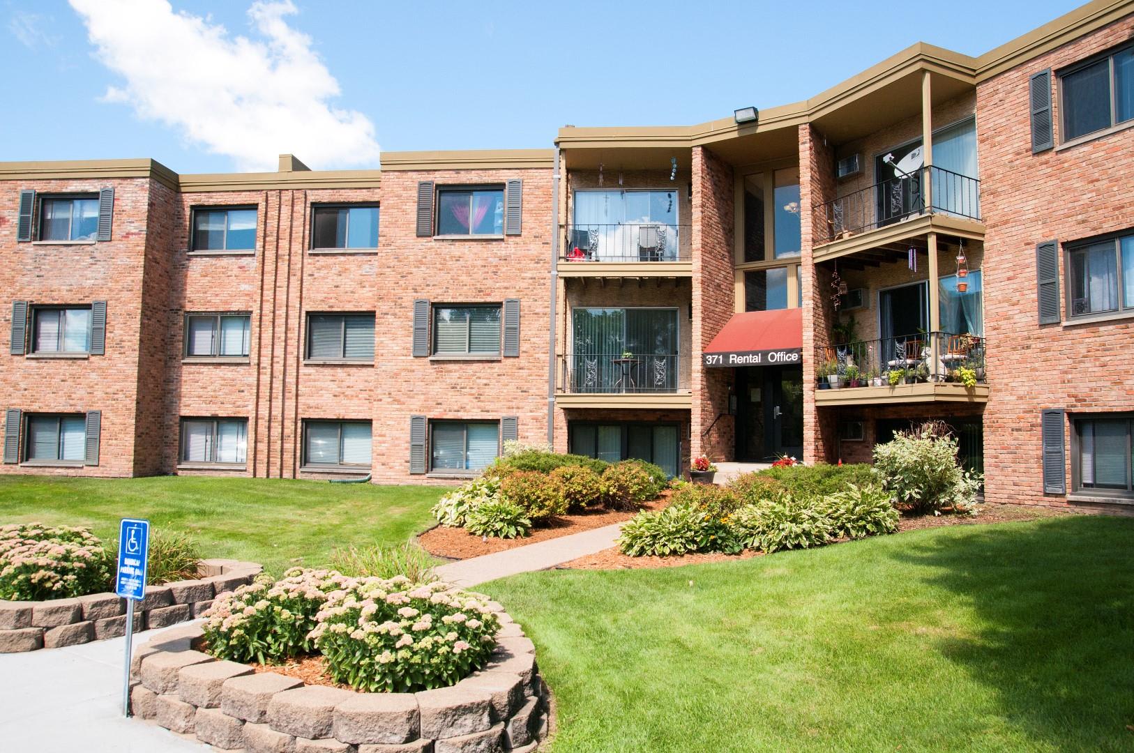 Hillside East Apartments – photo 1 of 245