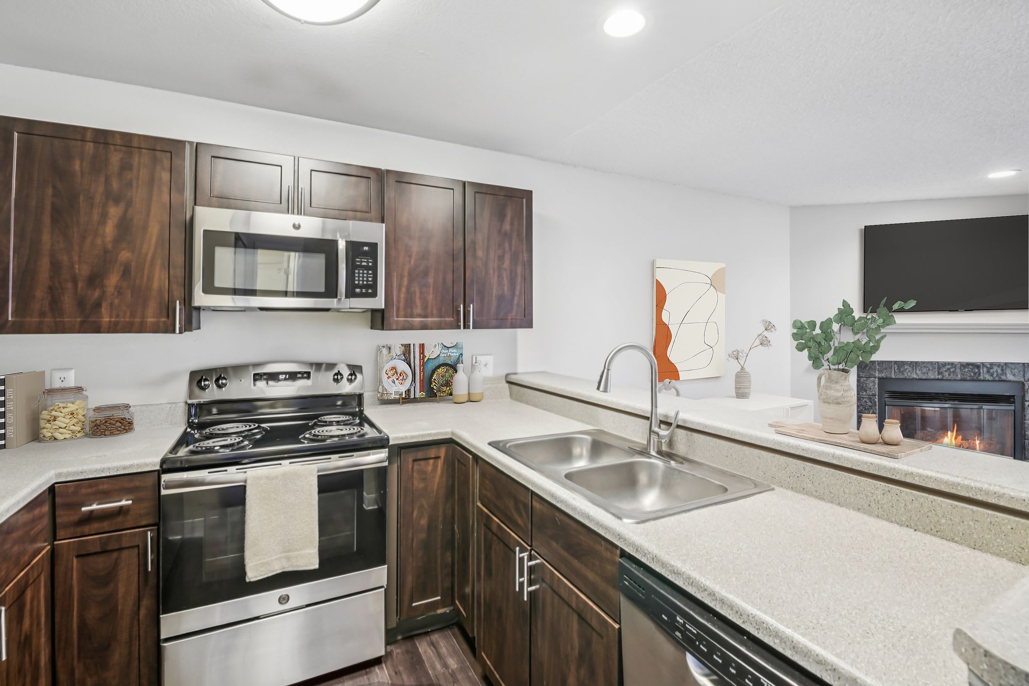 Bluesky Landing Apartments – photo 1