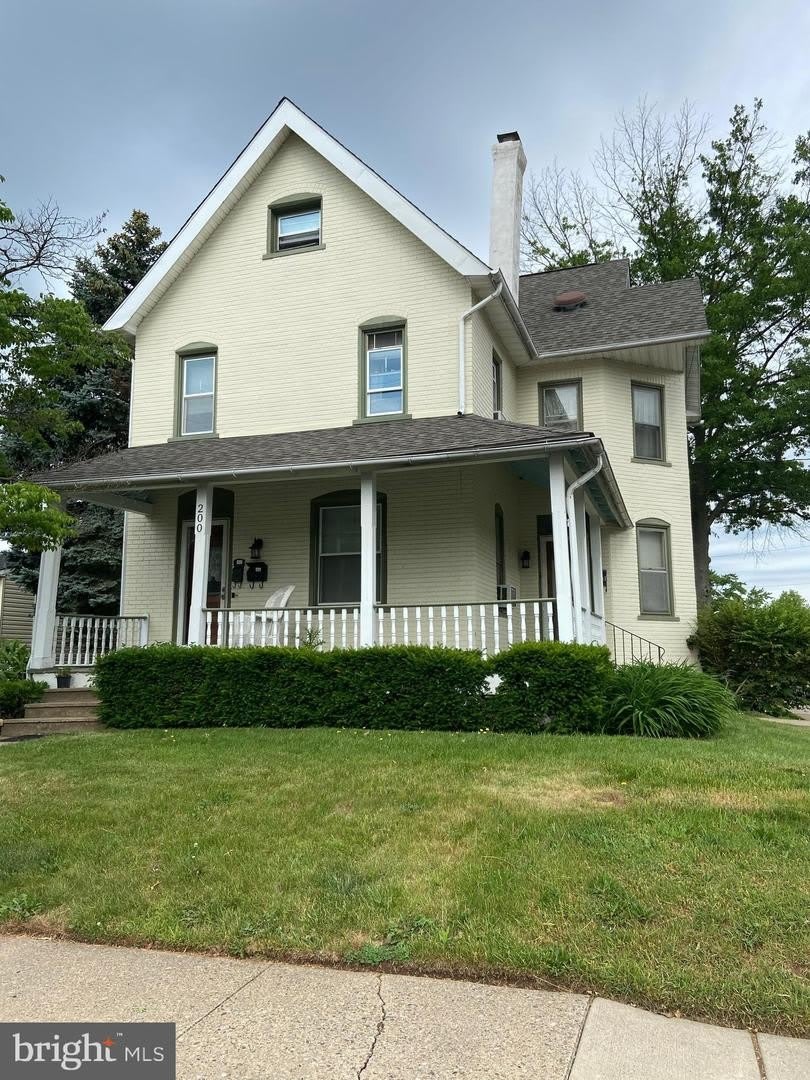 200 SUSQUEHANNA AVE – photo 1 of 11