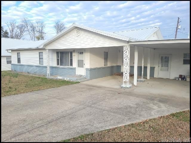 1202 N Holly Street – photo 1 of 19