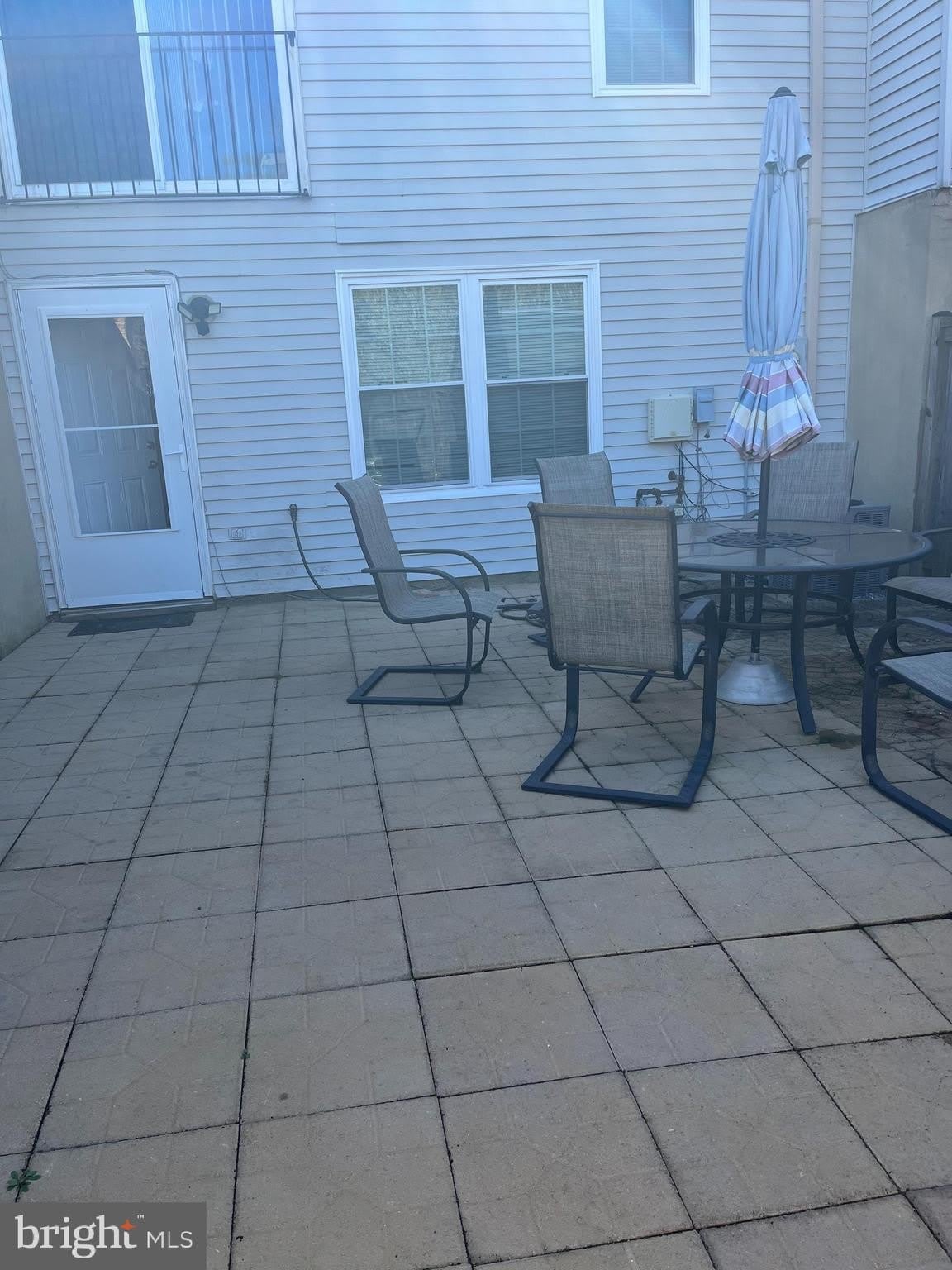 14684 CLOVERDALE Road – photo 1 of 10