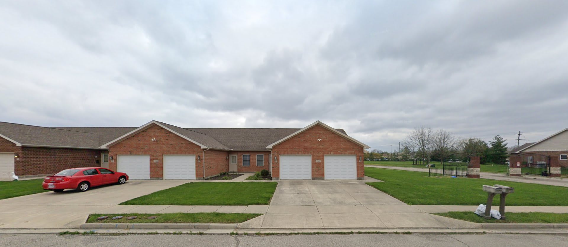 Quiet Neighborhood Troy Oh 2 Bedroom Ranch Condo With Attached Garage – photo 1 of 54