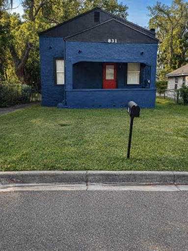 831 Ashford Street – photo 1