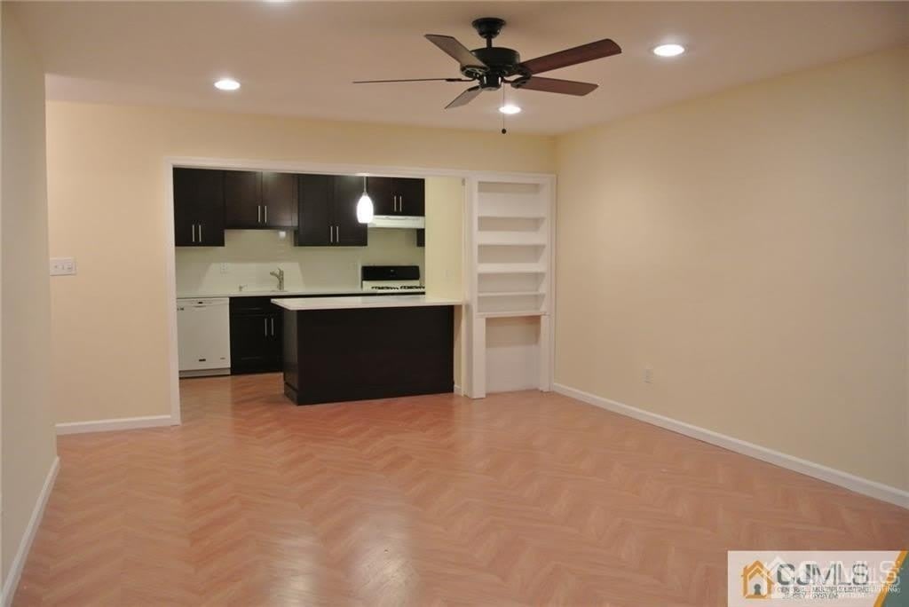 20-7 new Road – photo 1 of 15